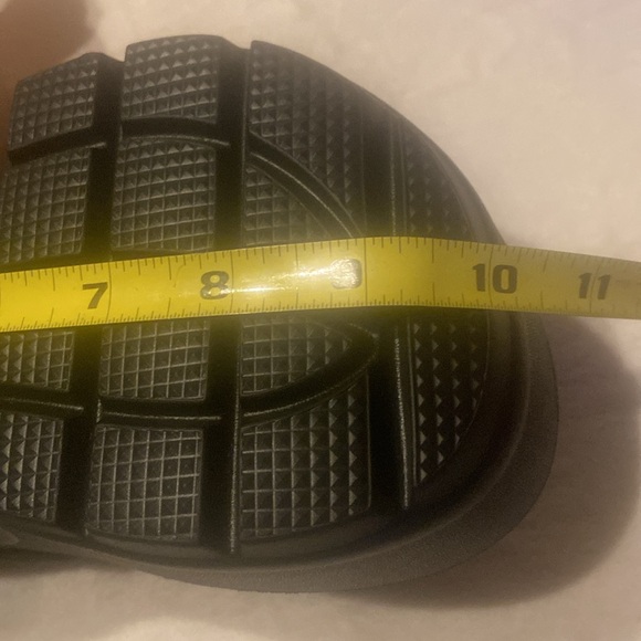 CROCS NWT Stomp Clogs Women Size 4 Men’s Size 2 Black - Picture 11 of 12